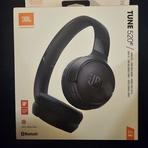 JBL Wireless Tune 520 Bt